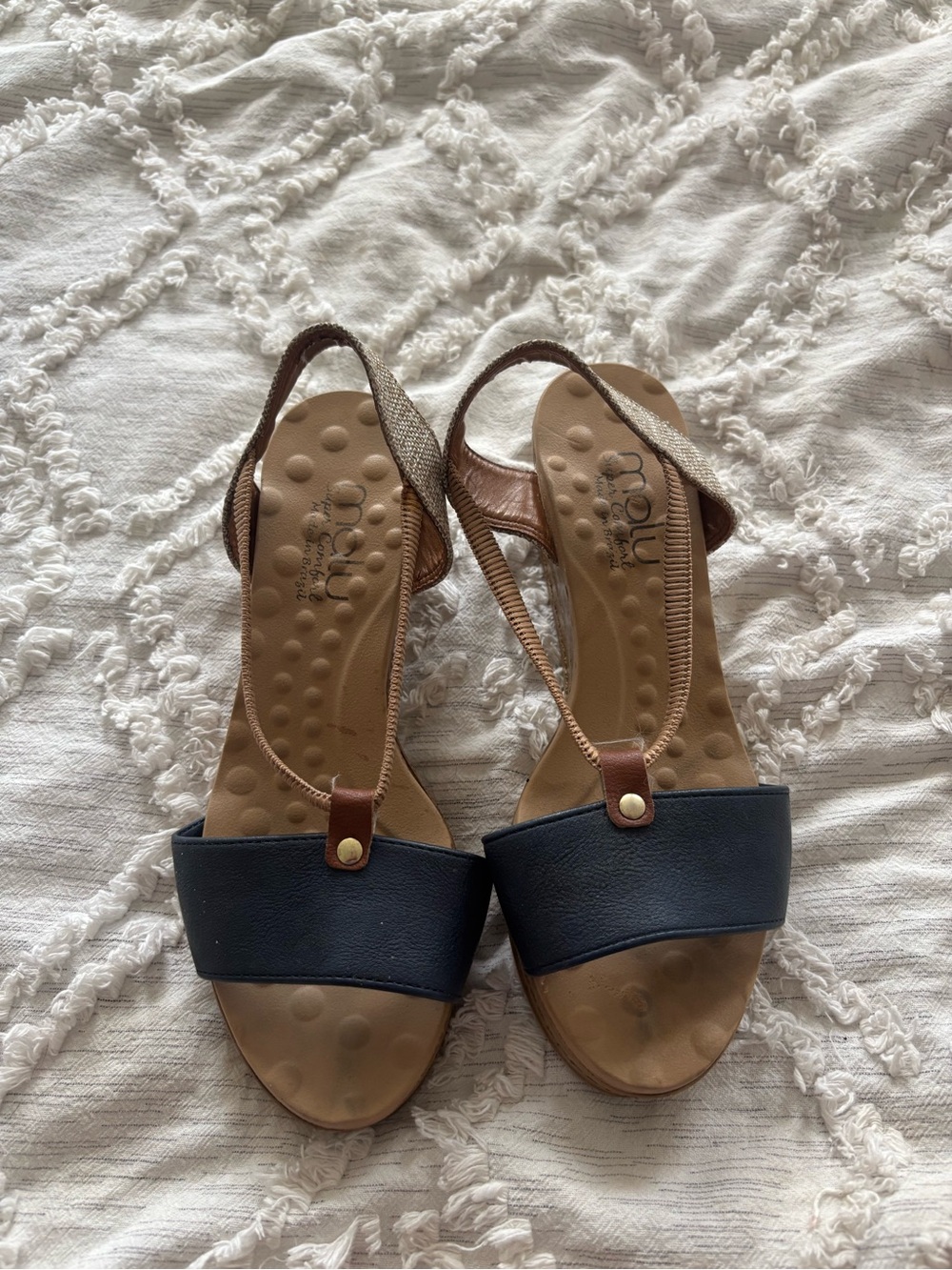Molu Comfort Navy Tan Slingback Sandals Size 7.5 / 38